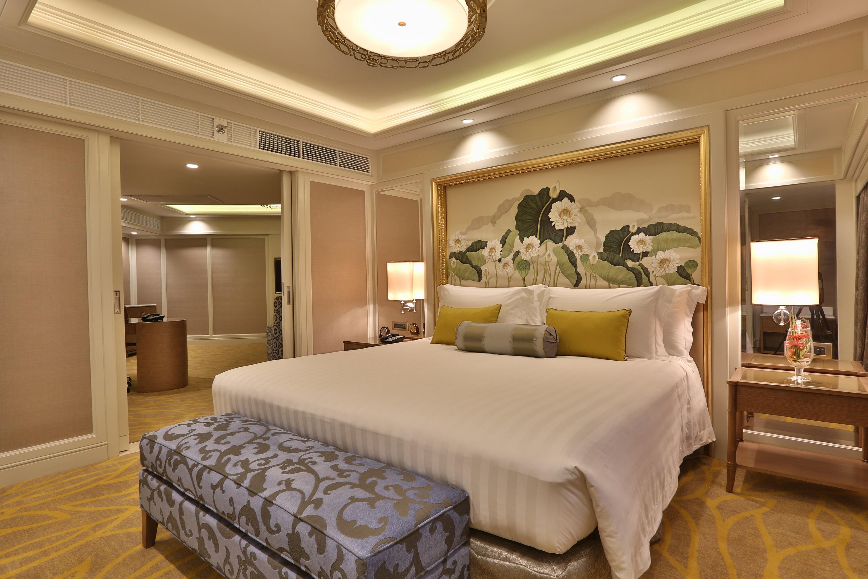 Dusit Thani Manila Hotel