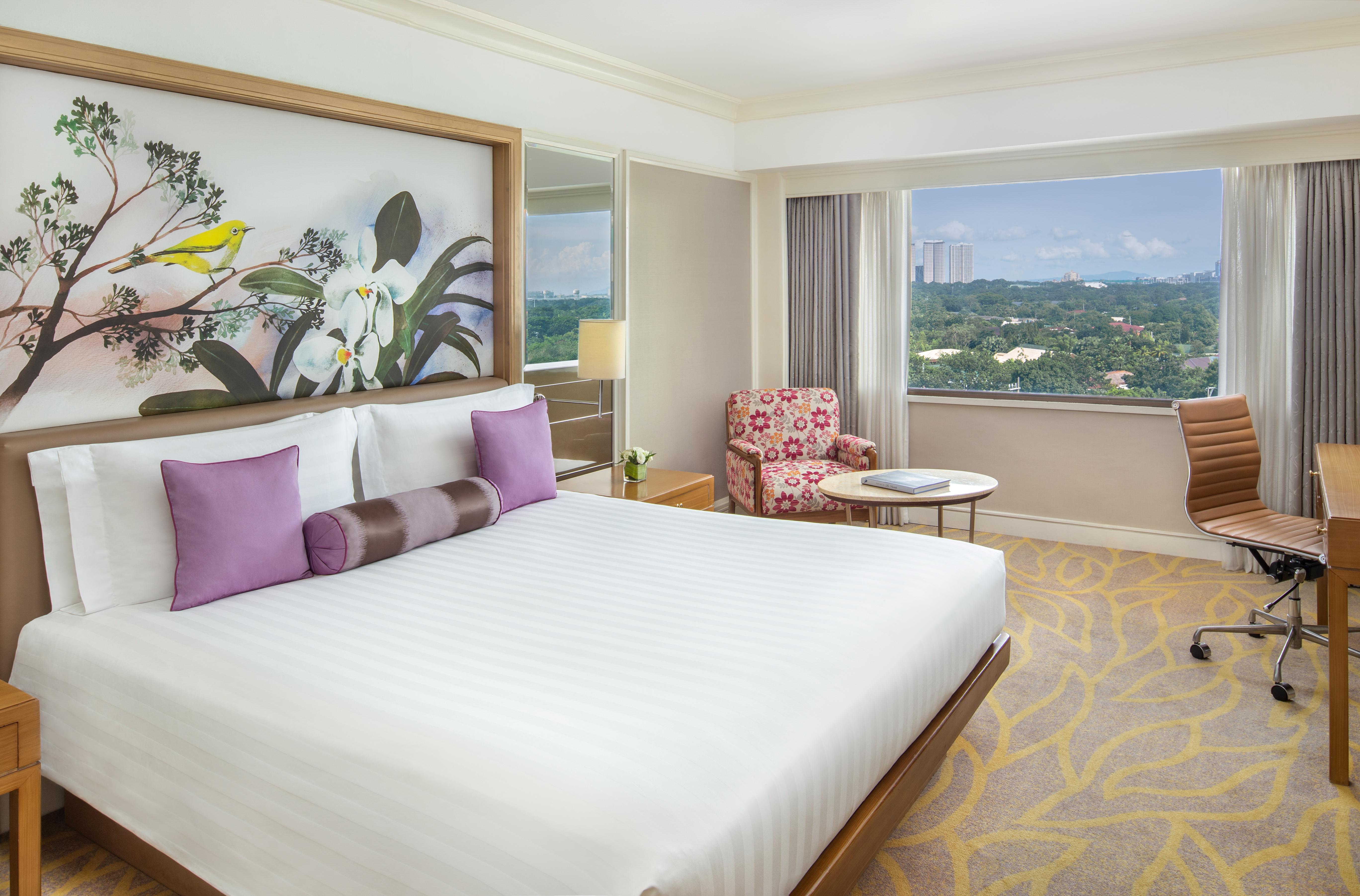 Dusit Thani Manila Hotel