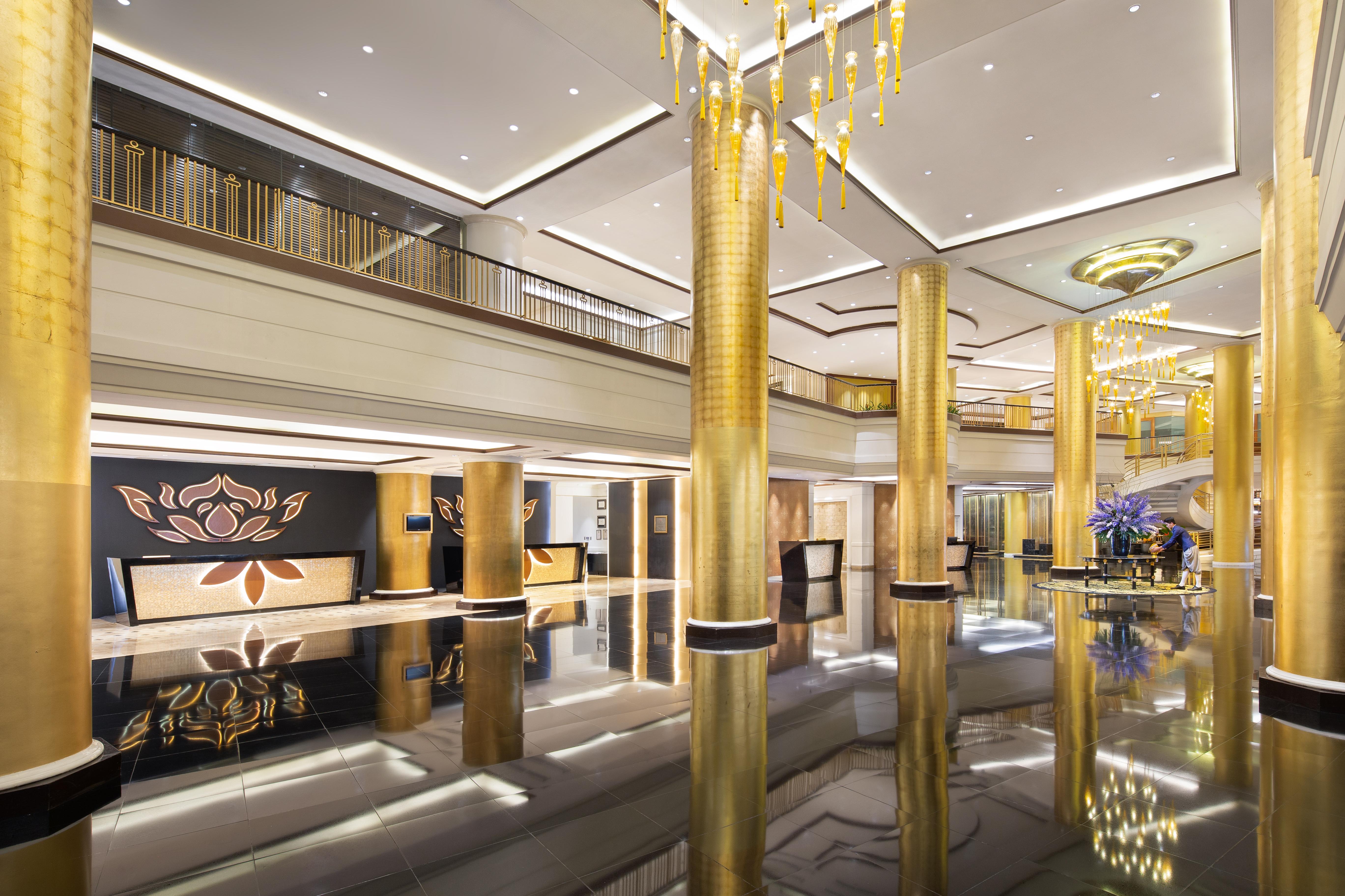 Dusit Thani Manila Hotel