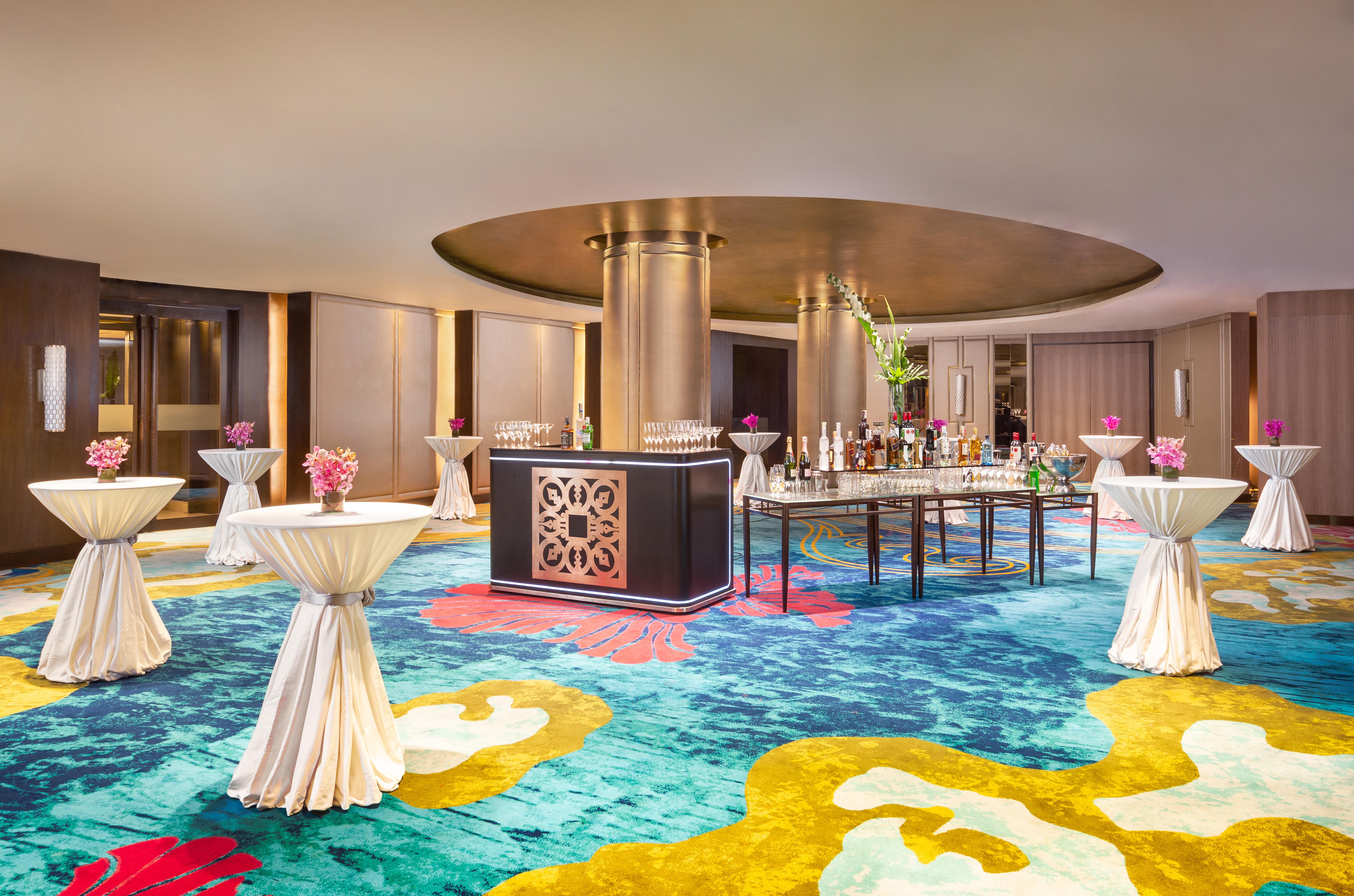 Hotel Dusit Thani Manila 5*