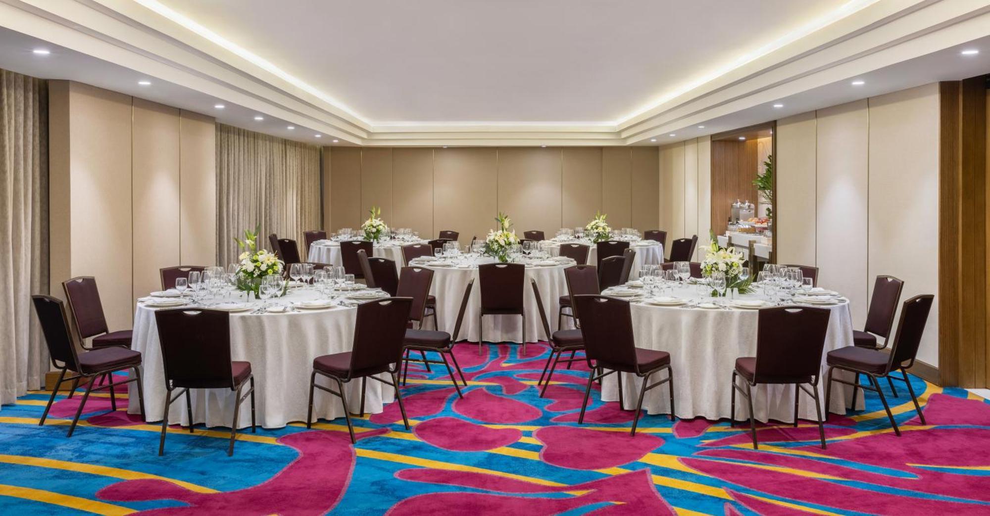 Hotel Dusit Thani Manila Makati City